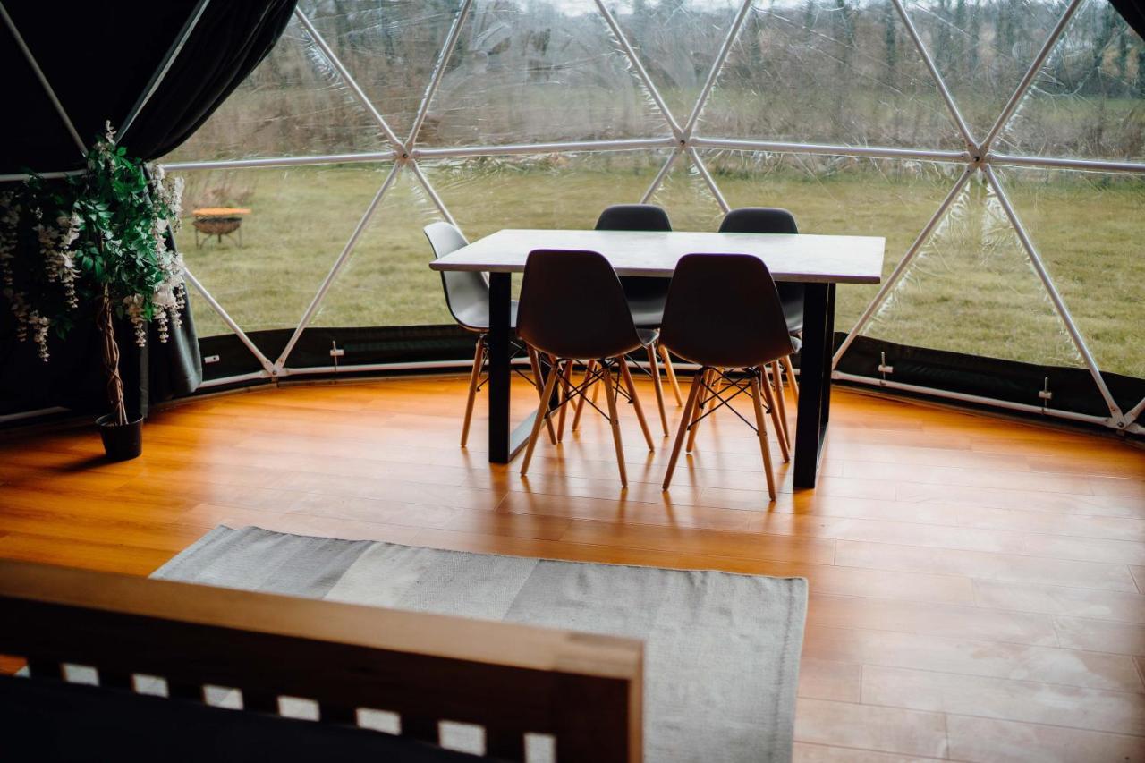 Luxe tent Beavers Retreat Glamping